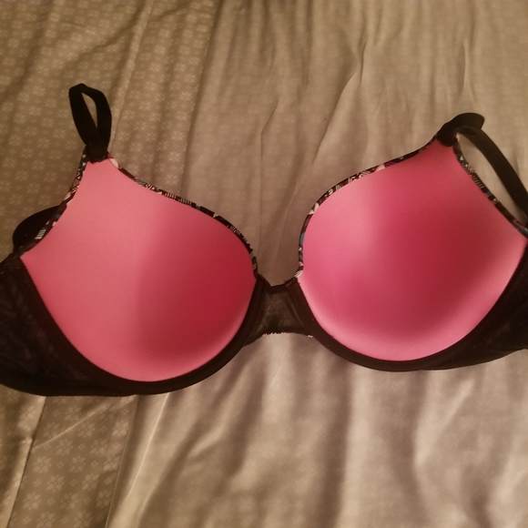 Pink by Victoria's Secret Push-Up Bra - Picture 6 of 8